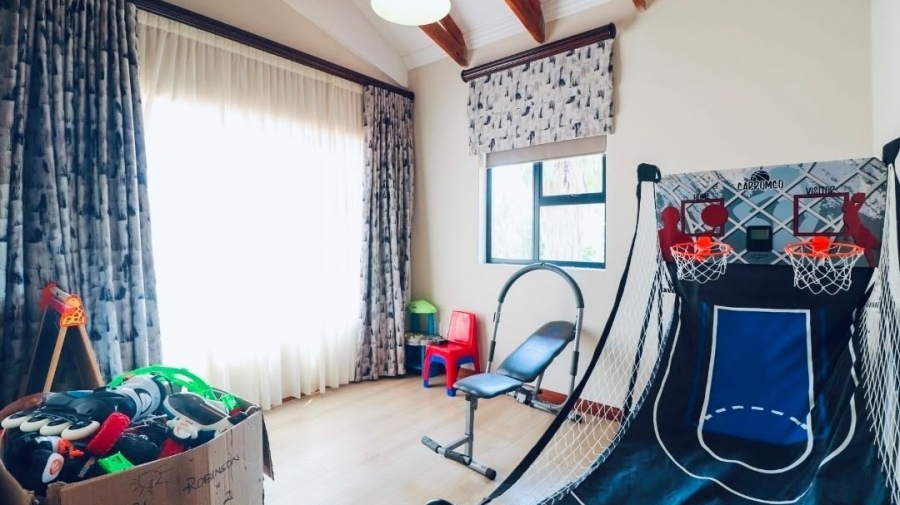 5 Bedroom Property for Sale in Protea Park North West